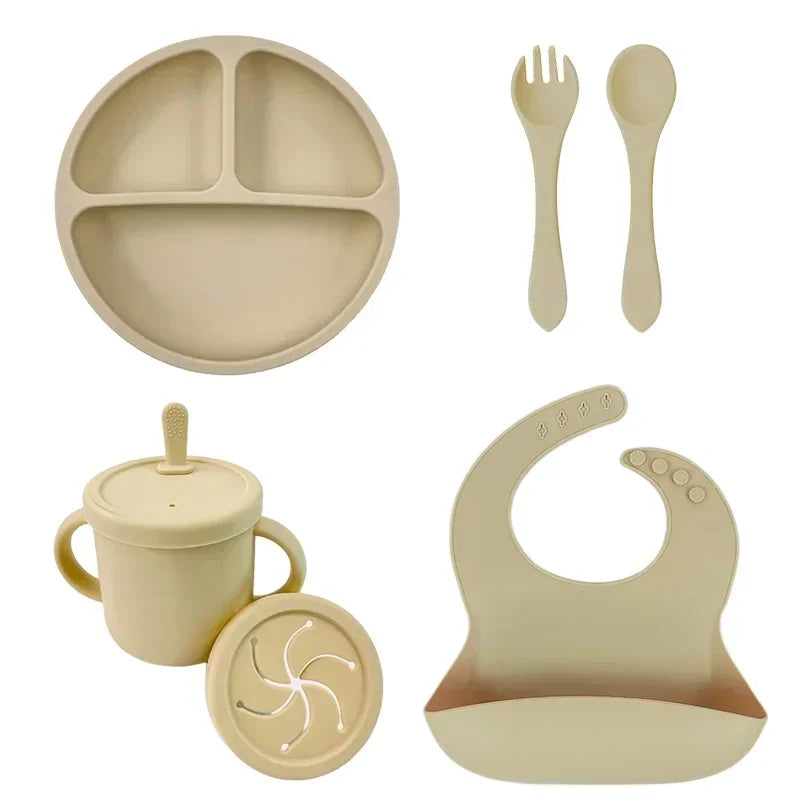 Silicone Baby Feeding Set Suction Bowl Baby Dinning Plate Straw Cup Bibs Spoon Forks for Kids Tableware BPA Free Children Dishes