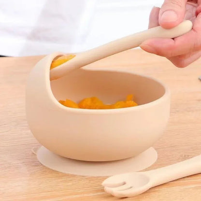 Silicone Baby Feeding Set Suction Bowl Baby Dinning Plate Straw Cup Bibs Spoon Forks for Kids Tableware BPA Free Children Dishes